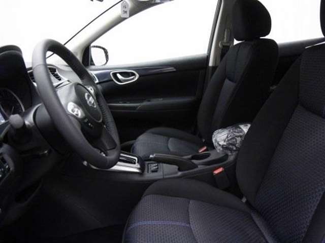 Nissan Sentra 2017 photo 11